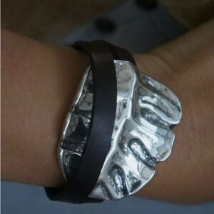 Uno de 50 Double Wrap Brown Leather Large Leaf Bracelet